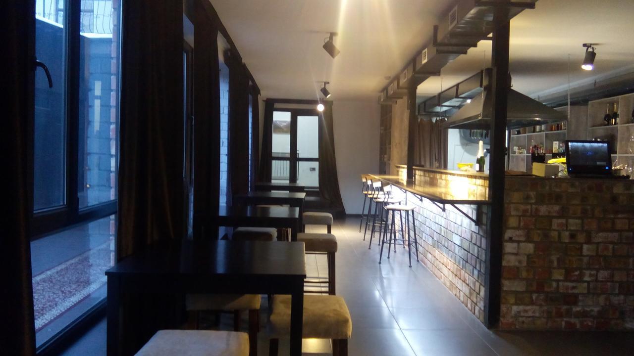 Гостевой дом Home Guest Residence Бишкек Экстерьер фото