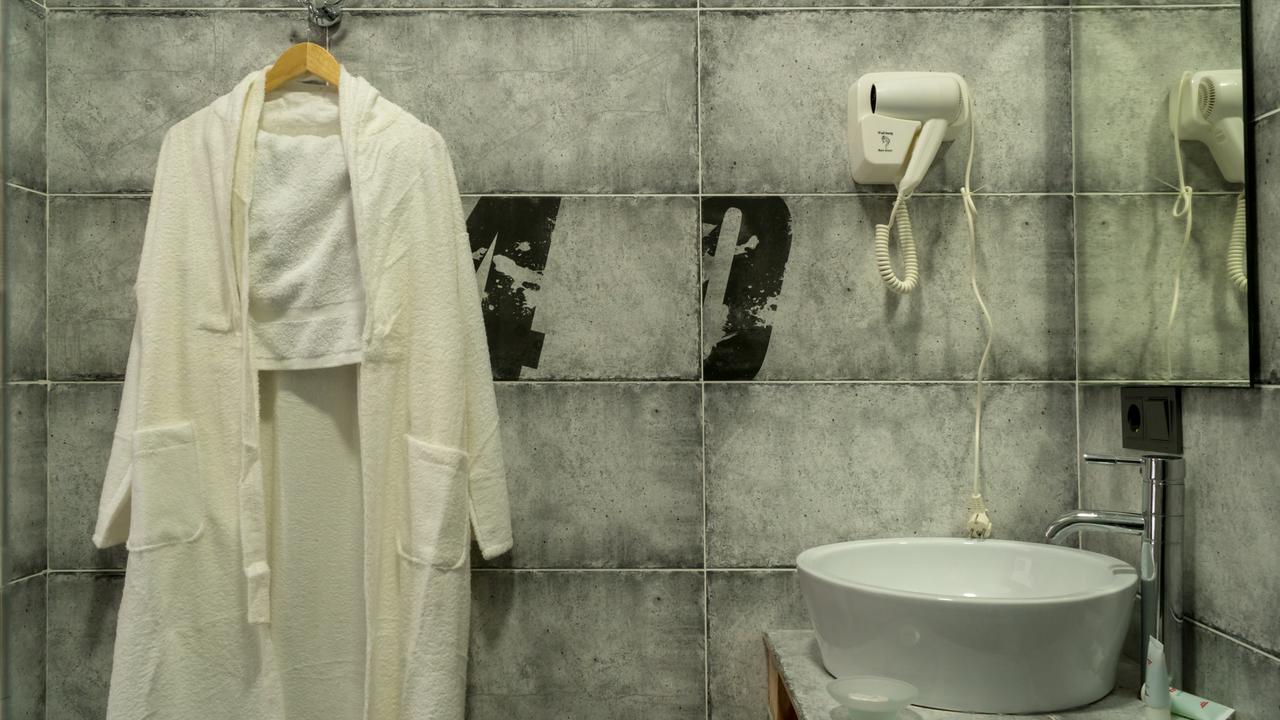 Гостевой дом Home Guest Residence Бишкек Экстерьер фото