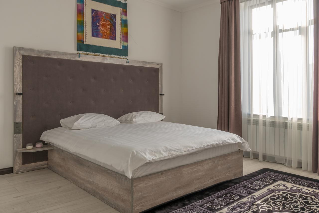 Гостевой дом Home Guest Residence Бишкек Экстерьер фото