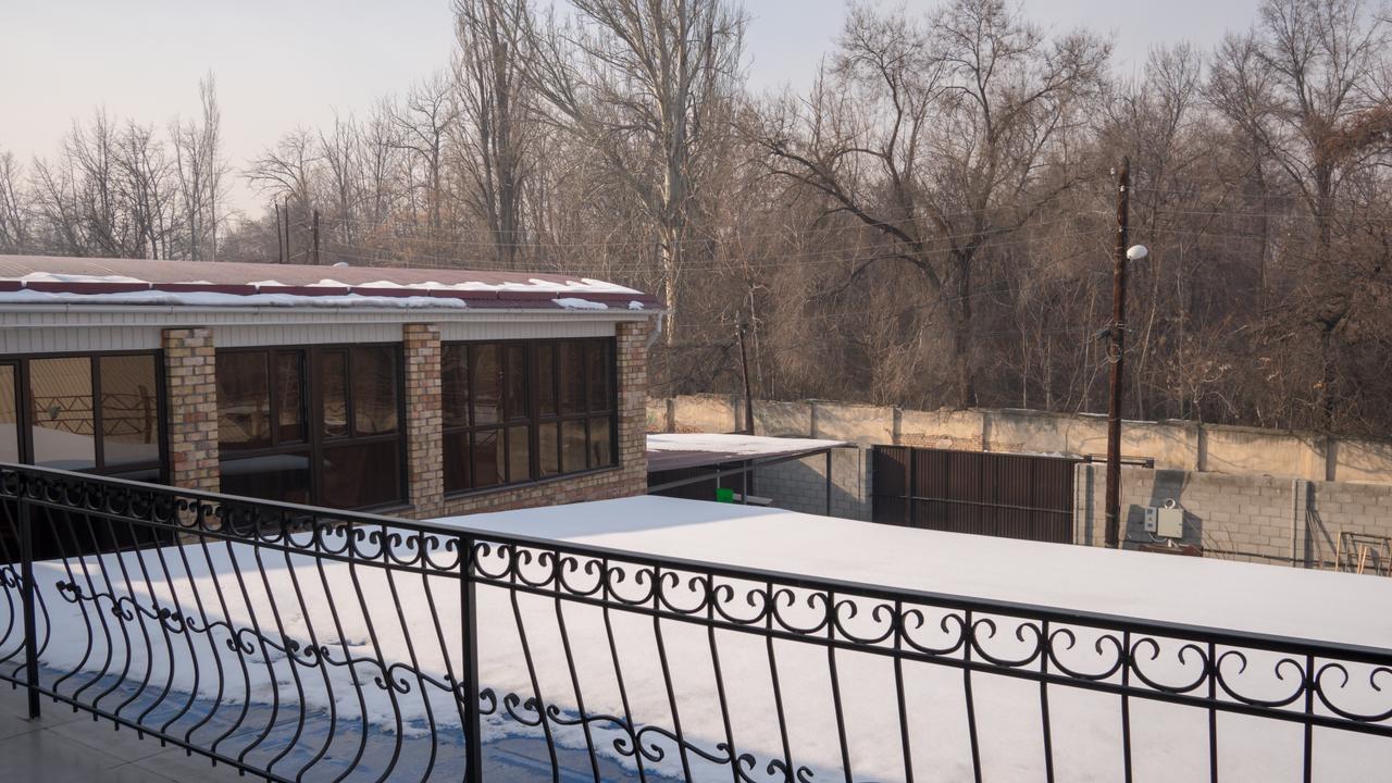 Гостевой дом Home Guest Residence Бишкек Номер фото
